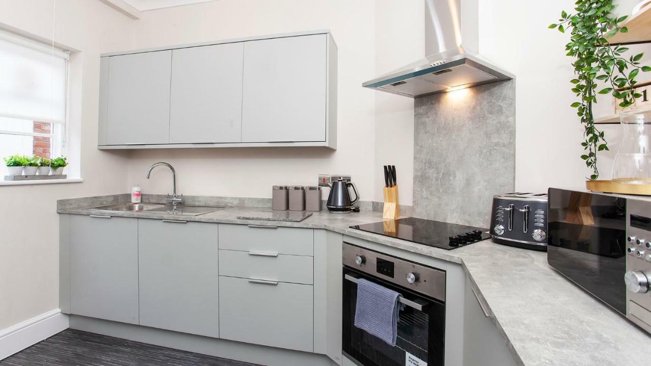 Stylish And Most Central 2 Bed -Free Parking ยอร์ค ภายนอก รูปภาพ