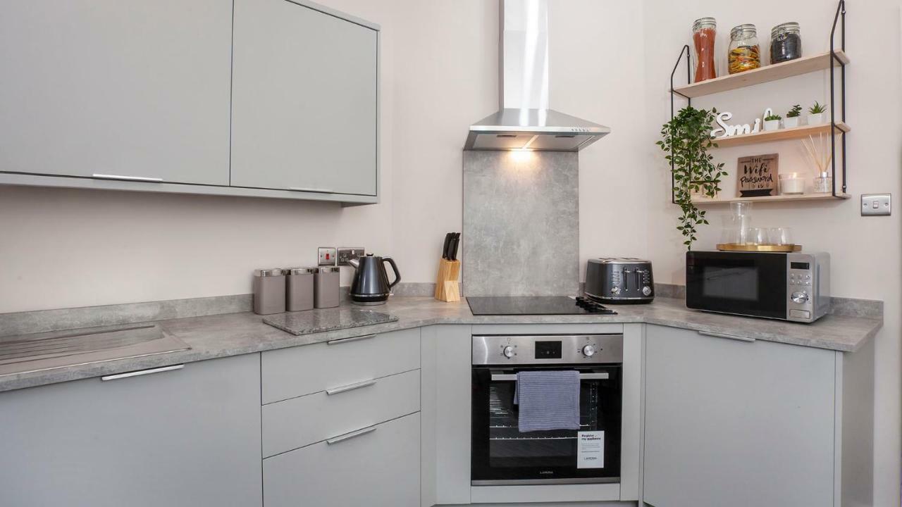 Stylish And Most Central 2 Bed -Free Parking ยอร์ค ภายนอก รูปภาพ